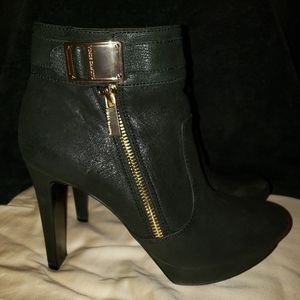 Vince Camuto Booties